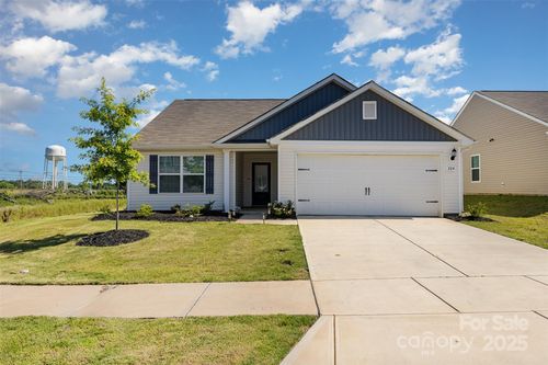 324 Aniston Ln, Shelby, NC, 28152-8905 | Card Image