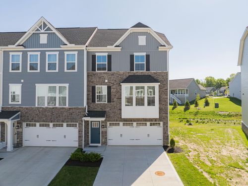 216 Via Veneto, Delaware, OH, 43015-4582 | Card Image