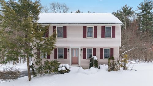 52 Windham Depot Road, Derry, NH, 03038 | Card Image