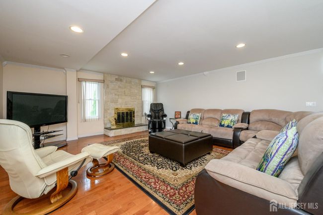 751 S Middlesex Ave, House other with 5 bedrooms, 6 bathrooms and null parking in Colonia NJ | Image 17