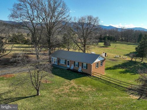 300 Martin St, LURAY, VA, 22835-4515 | Card Image