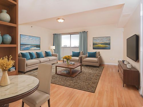 apt-b5-543 900, Salt Lake City, UT, 84102-2966 | Card Image