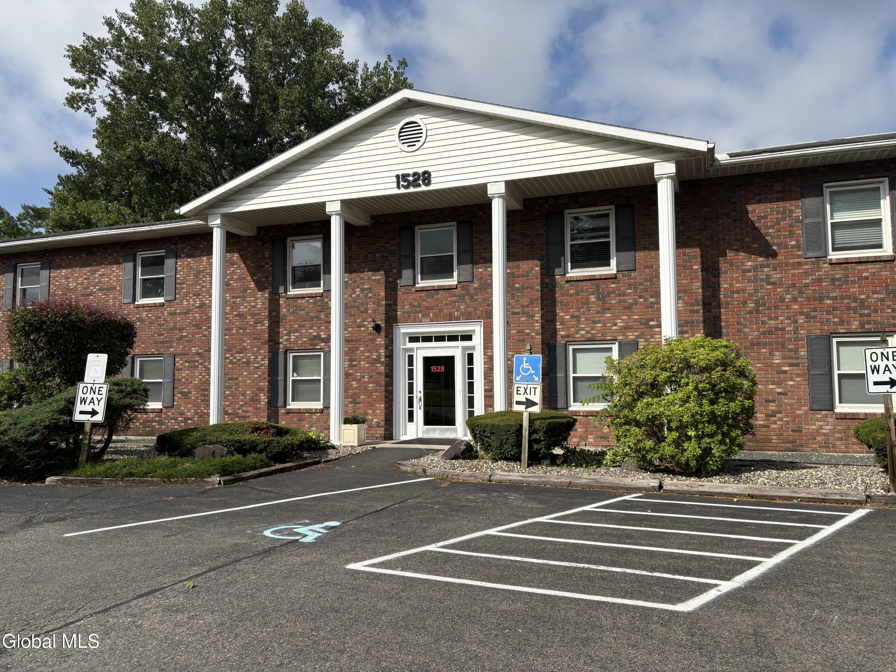 1528 Columbia Tpke, Castleton on Hudson, NY 12033