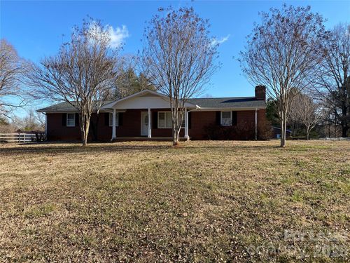 203 Ratchford Farm Rd, Gastonia, NC, 28056-8517 | Card Image