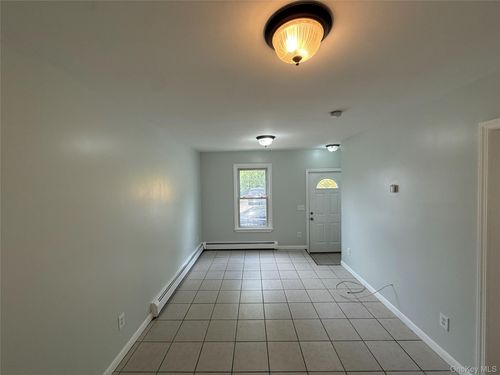 18 Brook St, Croton-On-Hudson, NY, 10520-2513 | Card Image