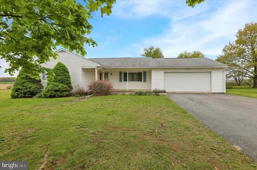 1714 Windsor Castle Road, HAMBURG, PA, 19526 | Card Image