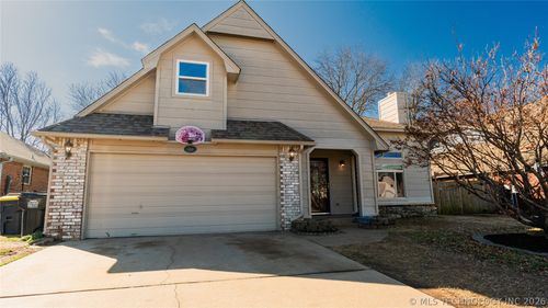 1104 137th St, Glenpool, OK, 74033-3256 | Card Image