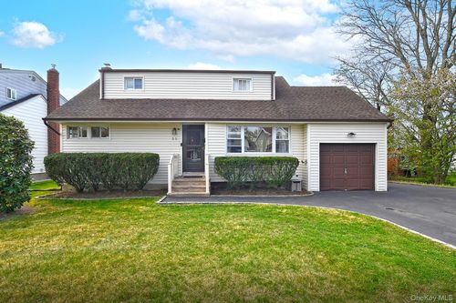 25 Lincoln Rd N, Plainview, NY, 11803-5328 | Card Image