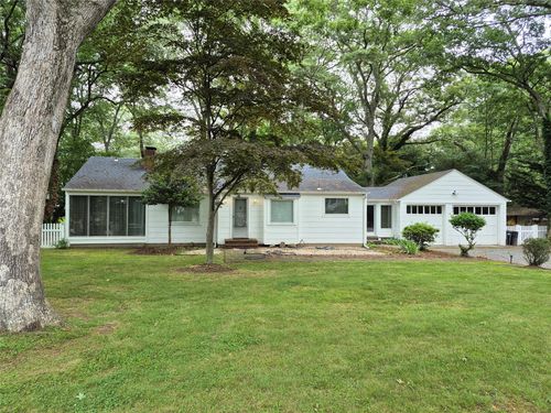 293 Pipe Stave Hollow Rd, Miller Place, NY, 11764-2142 | Card Image