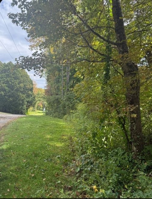 2 Spring St, Hardwick, MA, 01082-1122 | Card Image