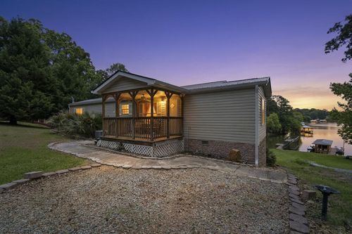 200 Possum Point Dr, Eatonton, GA, 31024-7556 | Card Image