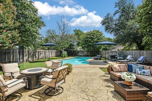8118 Hawick Dr, Round Rock, TX, 78681-5309 | Card Image