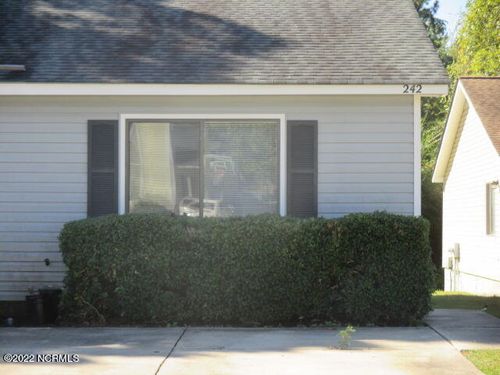 242 Easy St, Jacksonville, NC, 28546-4835 | Card Image