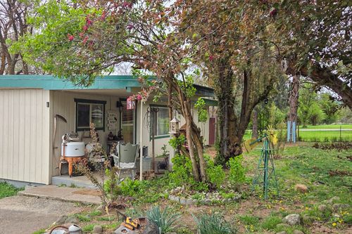 10852 Oregon 66, Klamath Falls, OR, 97601 | Card Image