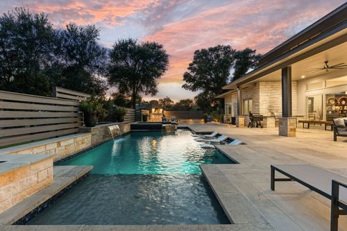 425 Bunker Ranch Blvd, Dripping Springs, TX, 78620-2163 | Card Image