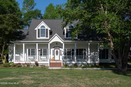 3655 Hillcrest Dr, Farmville, NC, 27828-8522 | Card Image