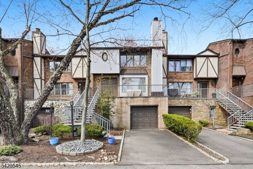 apt-e3-900 Valley Rd, Clifton, NJ, 07013-4044 | Card Image