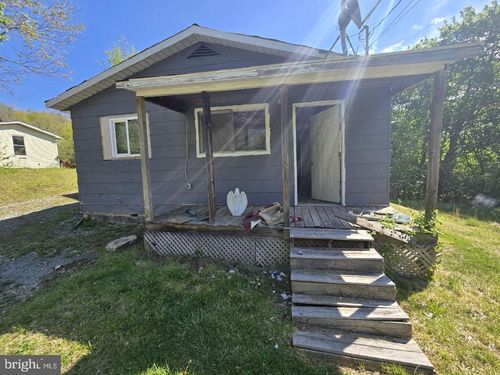 440 Bird Ln, Bluefield, WV, 24701-3604 | Card Image