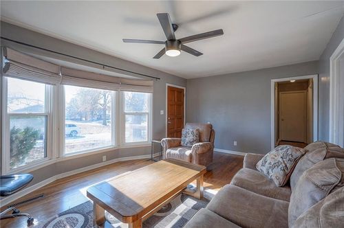 6104 E 136th St, Grandview, MO, 64030-3707 | Card Image