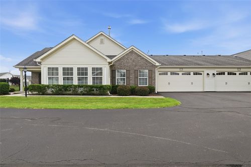 2192 Westview Cir, Harmony, PA, 16037-8049 | Card Image