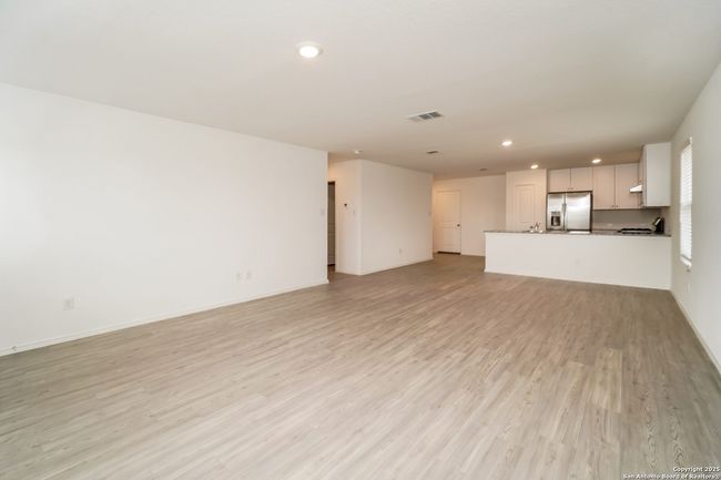 5738 Companion Loop, House other with 3 bedrooms, 2 bathrooms and null parking in Bulverde TX | Image 4