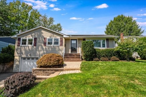 2105 Maple View Ct, Scotch Plains, NJ, 07076-4619 | Card Image