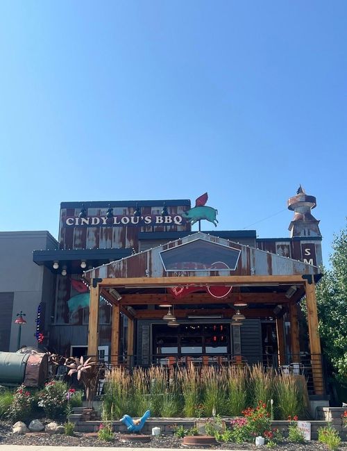 6607 University Ave, Cedar Falls, IA, 50613-1398 | Card Image