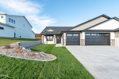 1918 Prairie Hawk Dr, Bismarck, ND, 58503-5738 | Card Image
