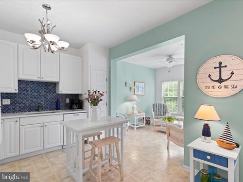 205-38112 E Chester Ln, OCEAN VIEW, DE, 19970-2800 | Card Image