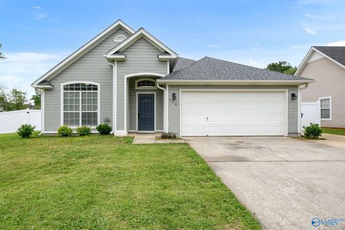 110 Cotton Bend Dr Sw, Huntsville, AL, 35824-2906 | Card Image