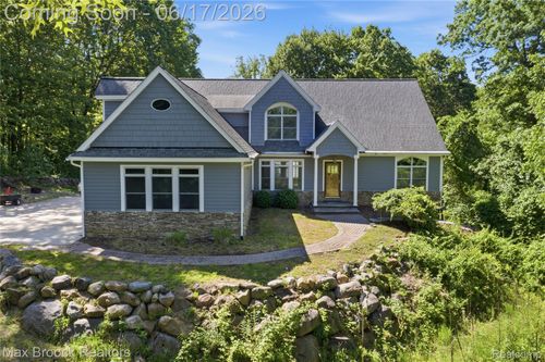 11910 Scott Rd, Davisburg, MI, 48350-3018 | Card Image