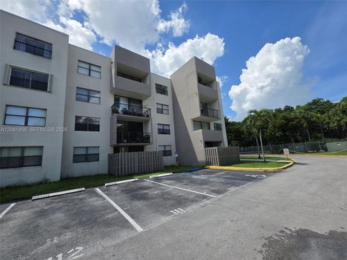 d205-8006 Sw 149th Ave, Miami, FL, 33193-1485 | Card Image