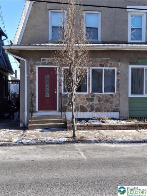 2422 Freemansburg Ave, EASTON, PA, 18042-5318 | Card Image