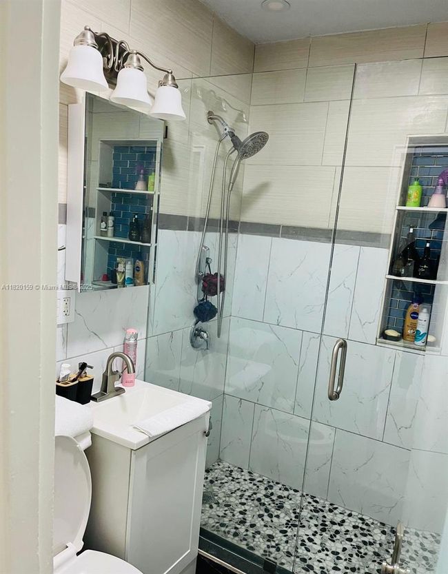 872 Nw 16 Th Ter, House other with 2 bedrooms, 1 bathrooms and null parking in Fort Lauderdale FL | Image 16