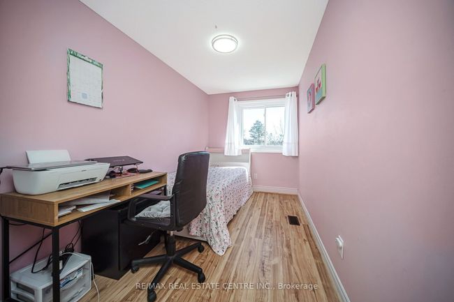 24 Jackman Dr, House other with 5 bedrooms, 2 bathrooms and 5 parking in Brampton ON | Image 7