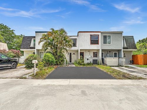 264 Sunshine Dr, Coconut Creek, FL, 33066-1843 | Card Image