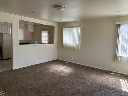 22000 Blackstone St, Oak Park, MI, 48237-2853 | Card Image