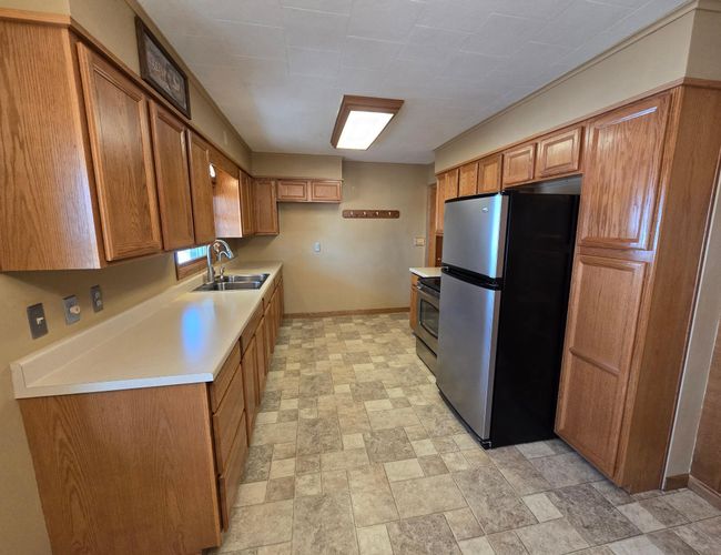 Galley kitchen | Image 5