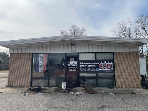 483 W Green St, Clarkton, NC, 28433-7371 | Card Image