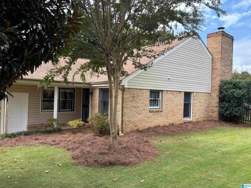 1016 Vestavia Manor Dr, Vestavia, AL, 35216-2214 | Card Image