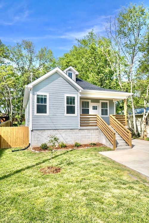 121 Polk St, Columbia, TN, 38401-4449 | Card Image