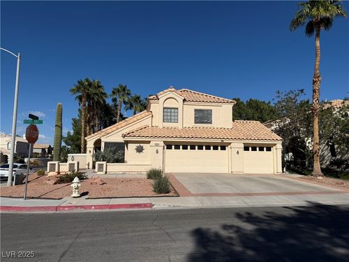 2648 White Pine Dr, Henderson, NV, 89074-1334 | Card Image