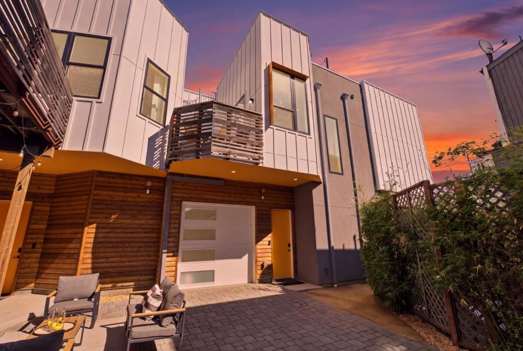 1510 8Th St, For Sale in Oakland - eXp Realty
