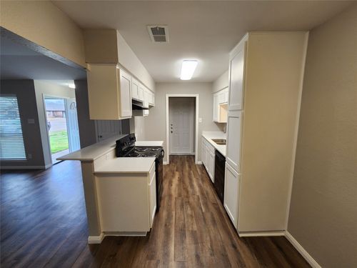 348 Spring Branch Ln, Kennedale, TX, 76060-5212 | Card Image