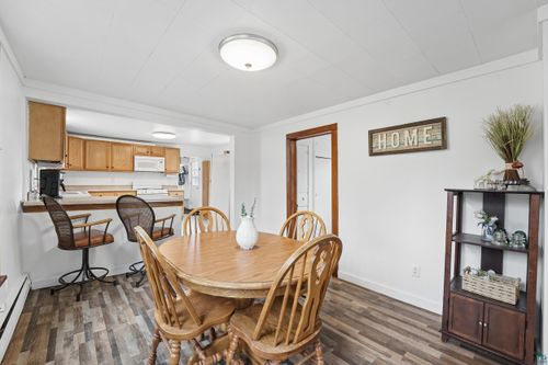 1805 E 8th St, Superior, WI, 54880-3538 | Card Image