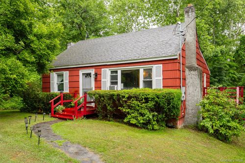 24 Dutchess Hill Rd, Poughkeepsie, NY, 12601-6407 | Card Image