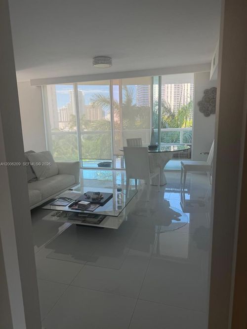 331-19400 Turnberry Way, Aventura, FL, 33180-2680 | Card Image