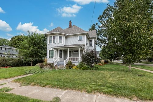 19 E 3rd St, Sandwich, IL, 60548-1559 | Card Image