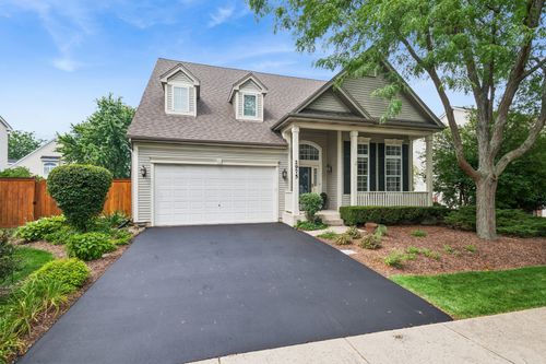 2975 Adamson Dr, Geneva, IL, 60134-4672 | Card Image