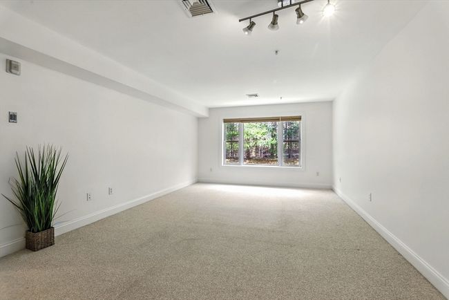 UNIT-619 - 26 Green Leaves Dr, Condo with 1 bedrooms, 1 bathrooms and 1 parking in Amherst MA | Image 6